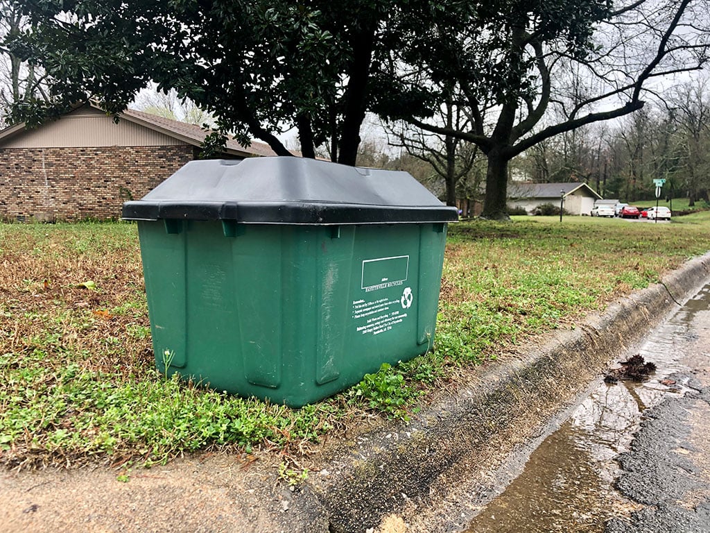 Fayetteville trash and recycling pickup suspended Monday, Jan. 30