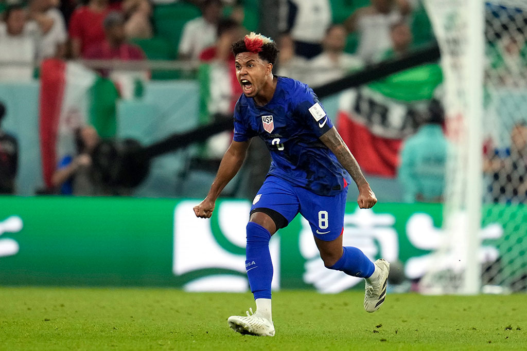 U.S. advances in World Cup with 1-0 win over Iran