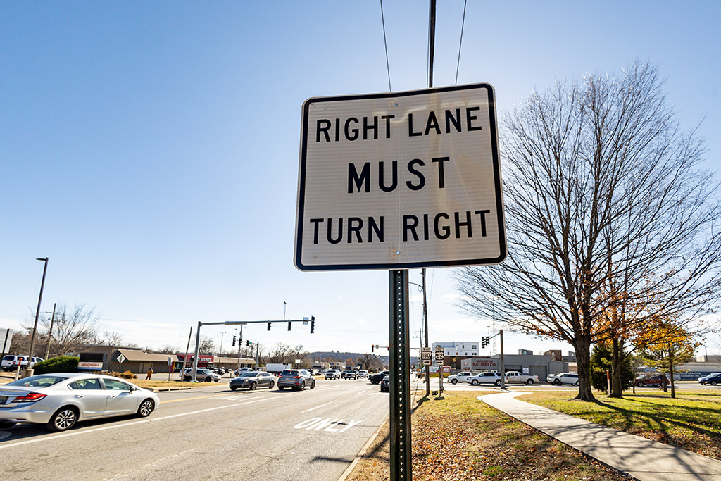 City makes right-turn-only lane at South School Avenue and Martin Luther King Jr. Boulevard