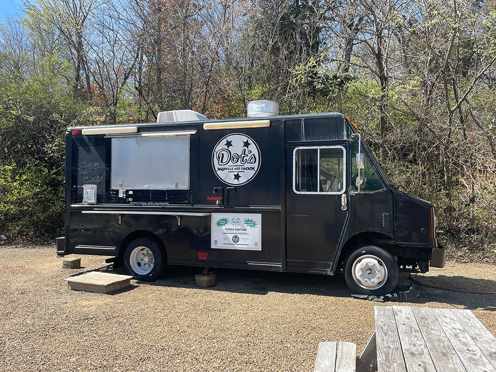 Fayetteville food truck to relocate to Rogers